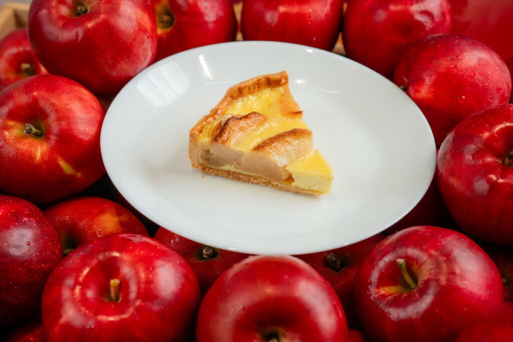 來自日本青森紅玉蘋果具有絕佳的酸甜感及香氣。