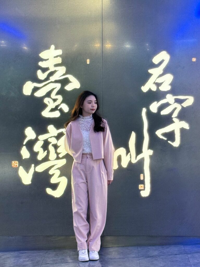 桃園機場第一名人氣拍照打卡景點，照片一秒炫耀出國感，絕對不能錯過。_