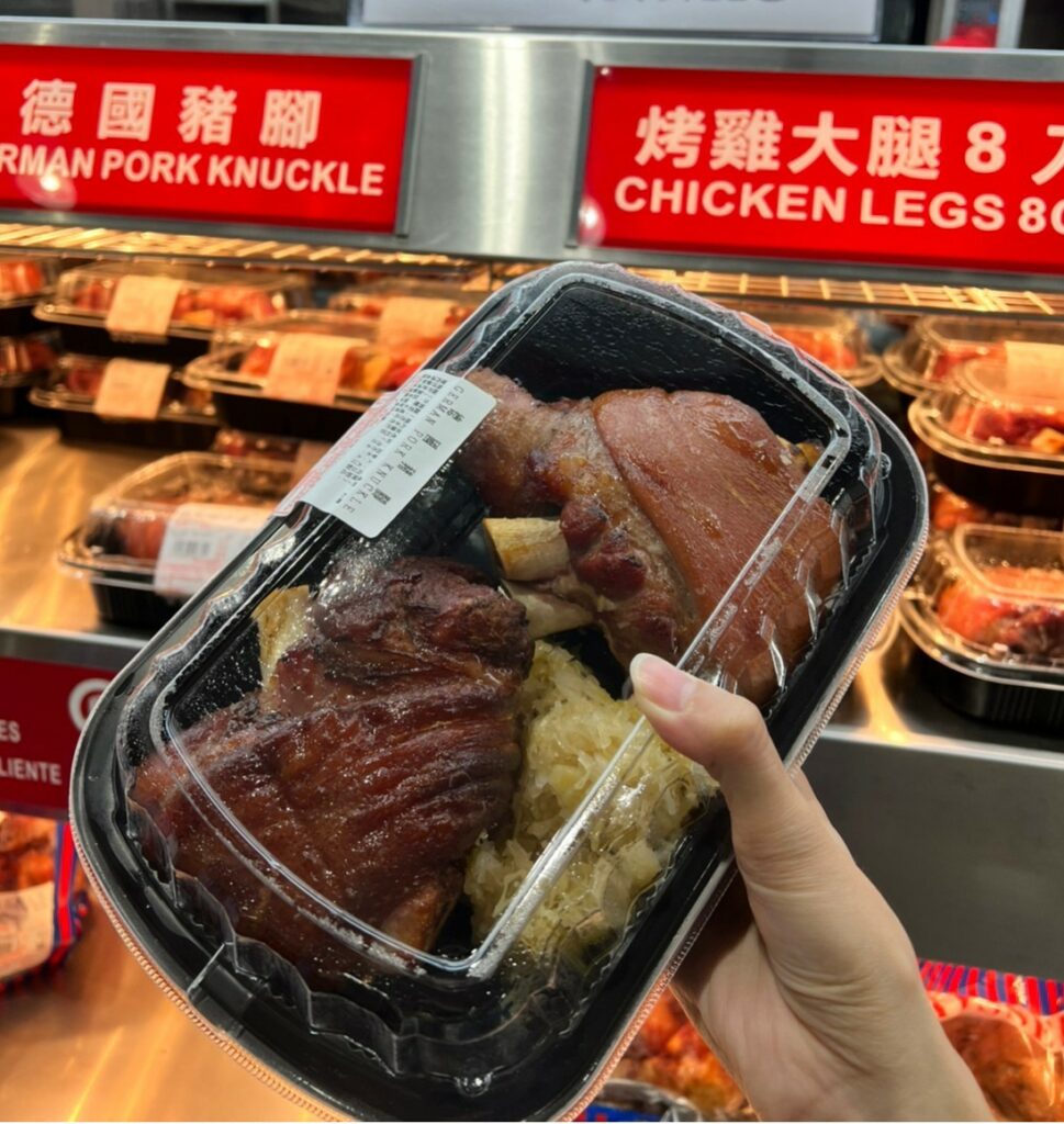 開運年菜第一名-德國豬腳，是好市多長年熱賣品項(圖片來源：臉書社團「Costco好市多情報站」)
