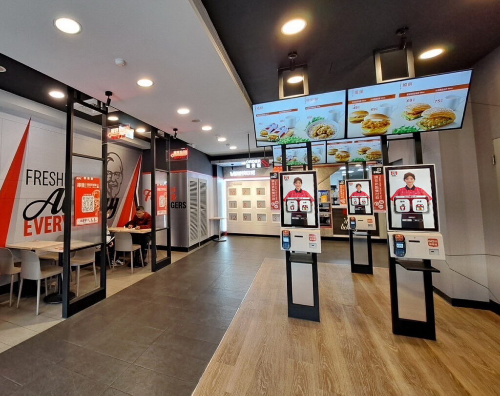 「KFC數位未來店2.0」全新面貌（圖為肯德基台中豐原餐廳）