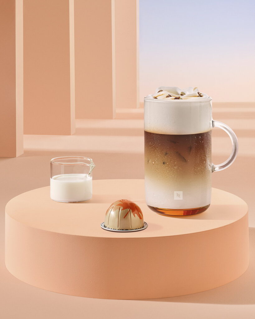 Nespresso Vertuo系列「楓糖胡桃風味咖啡」結合濃郁楓糖甜香與胡桃堅果香氣，帶來難以抗拒的甜蜜滋味