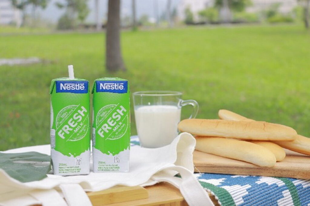 雀巢全脂牛奶隨身瓶新登場，紐西蘭A+級生乳輕鬆補好鈣，MOMO限時優惠現省150元！