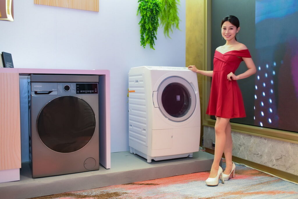 日立家電洗衣機新推兩款型號，多項功能便利升級，首創自主環淨科技，減少日常繁瑣的清潔工作。
