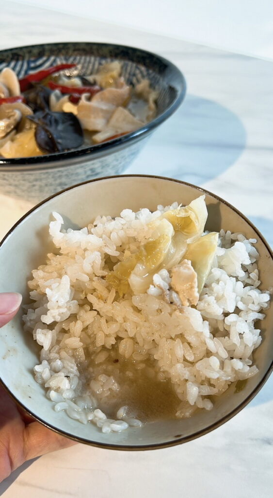 網友認為好市多酸菜魚是白飯殺手，圖片來源：Dcard網友提供