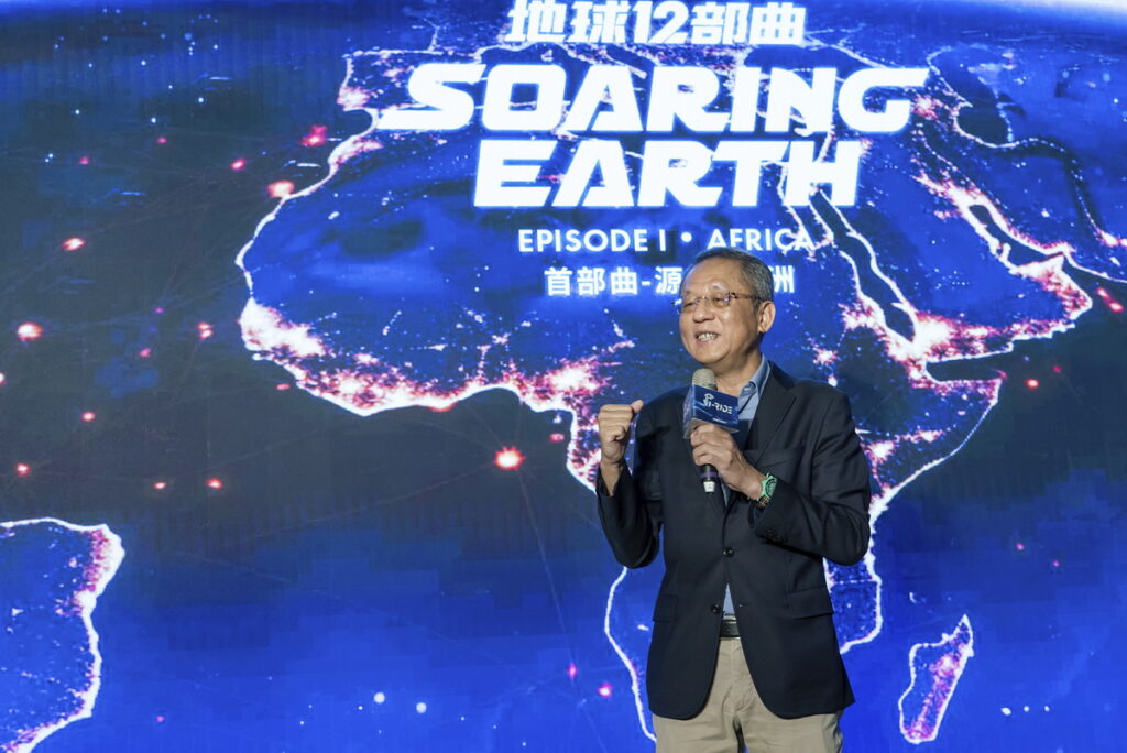 智崴集團董事長歐陽志宏分享「地球12部曲」起心動念