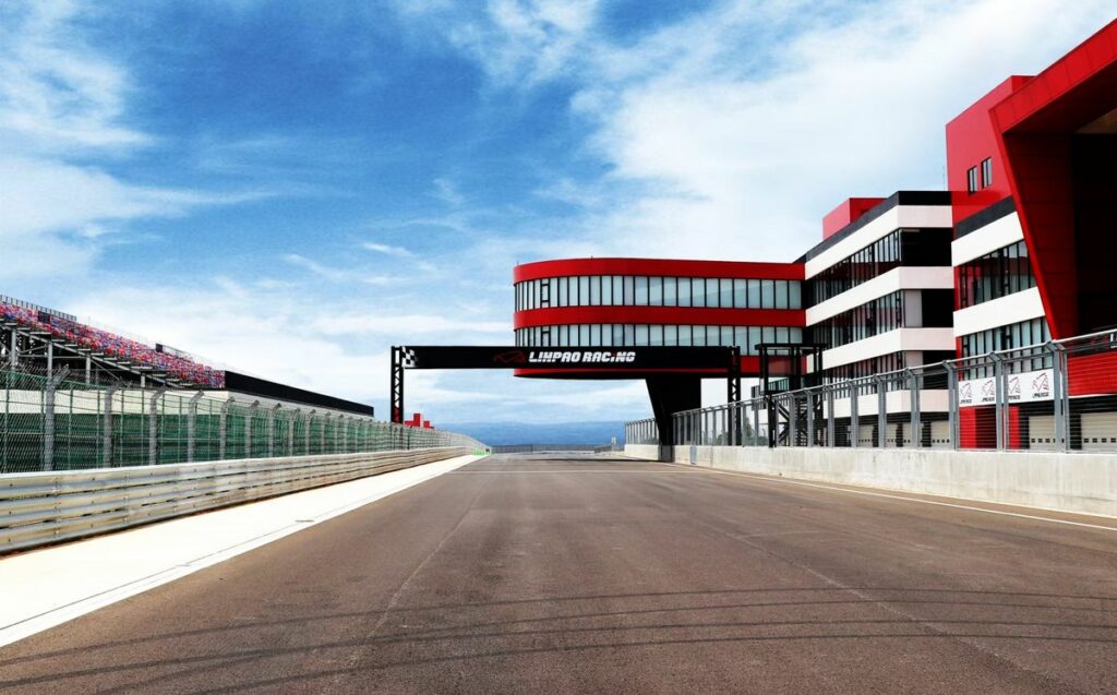 全球知名跑車保時捷選定在麗寶國際賽車場成立亞太地區第一座「Porsche Driving Center駕駛體驗中心」。