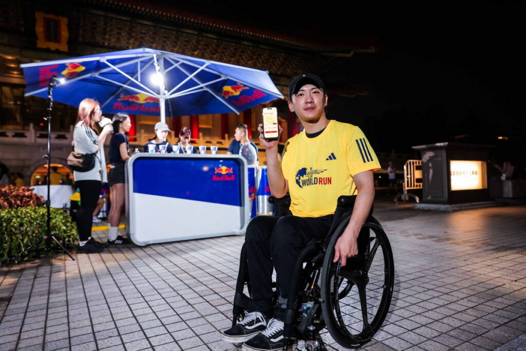 今年擔任Wings for Life 台灣版「虛擬終結者號」的 YouTuber 椅人也完成了 8.25 公里。（Red Bull 提供）