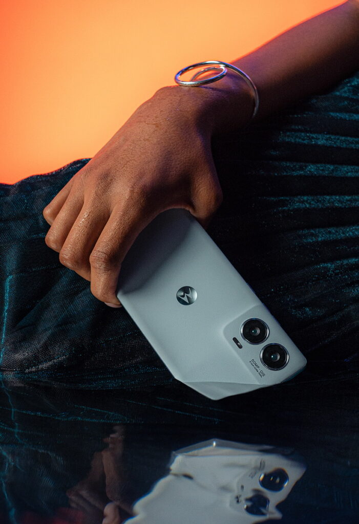 motorola edge 50 Fusion共推出靜謐藍、棉花糖藍、覆盆子紅三色 建議售價NT11,990元 即將上市