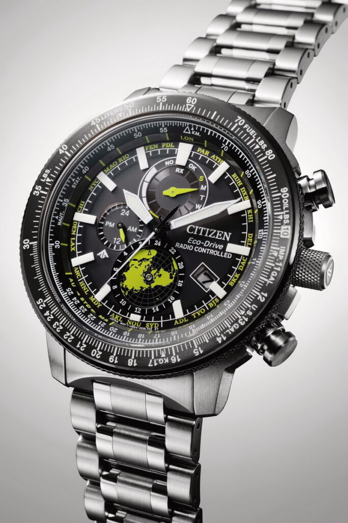 CITIZEN PROMASTER光動能全球電波時計飛行腕錶BY3006-53E，46mm大錶徑展現霸氣風格。