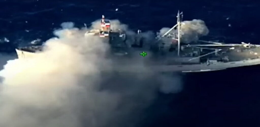 中科院銳鳶二型無人機可進行近海打擊、海洋監偵任務。翻攝自國防部軍事新聞通訊社YouTube頻道。