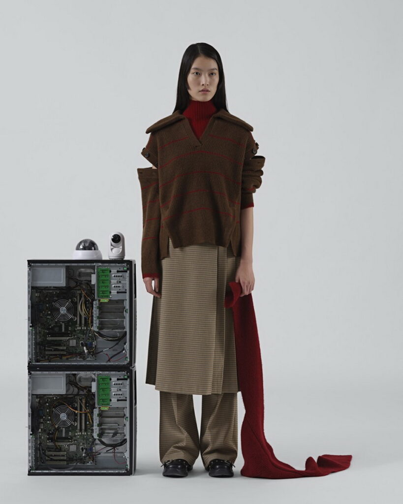 以「Play in Style」為聯名系列主題    充分展現「rokh」設計特點