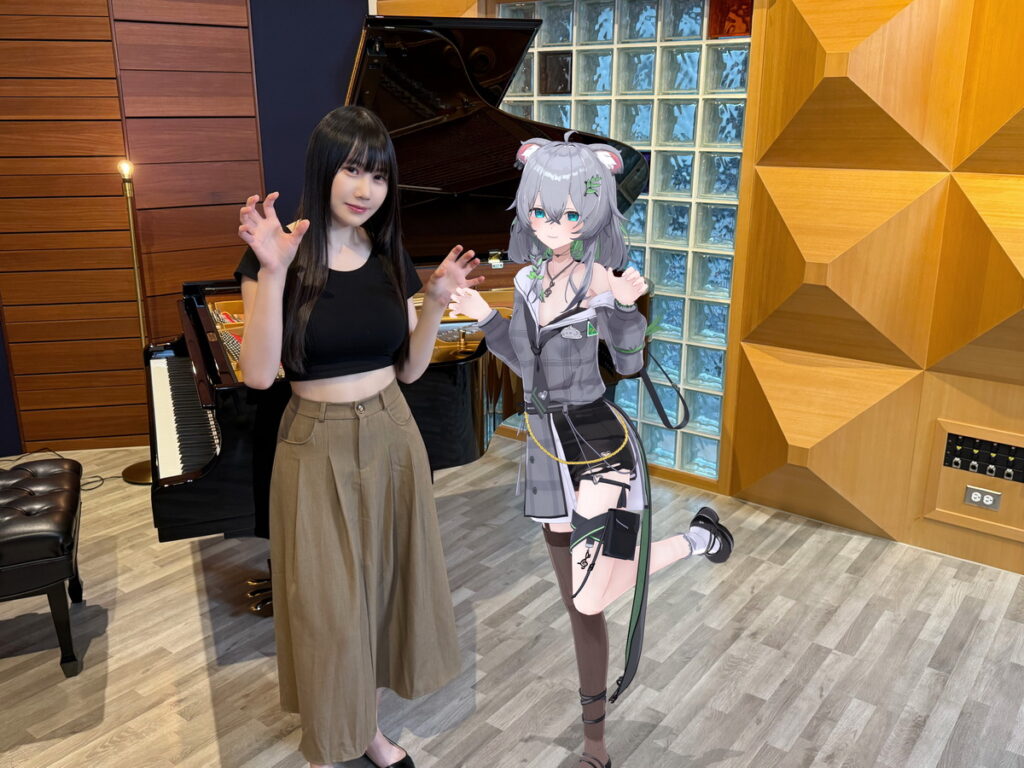 . VOiX旗下無尾熊歌姬「Koana 考娜」攜鋼琴女神「Ru味春捲」登金V獎