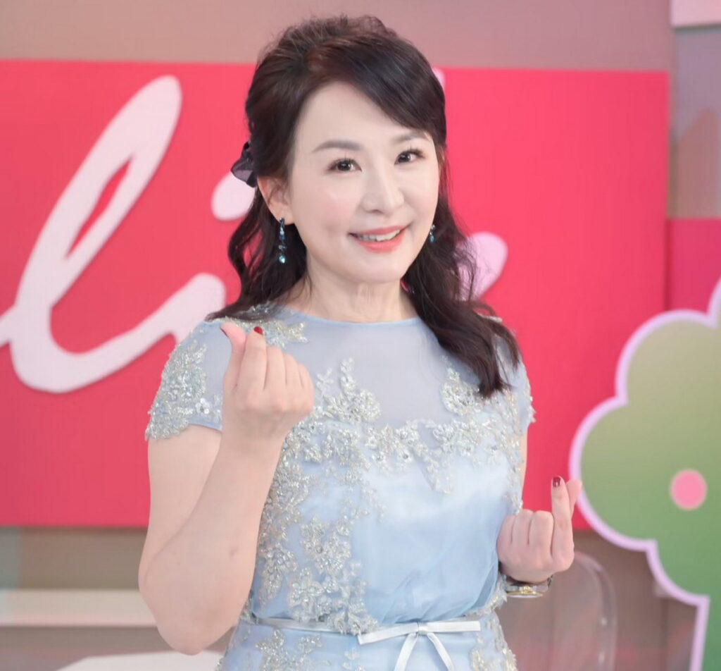 主持人陳力瑜/ 主持健康節目之後 越顯年輕亮麗 (照片提供:健康最前線)