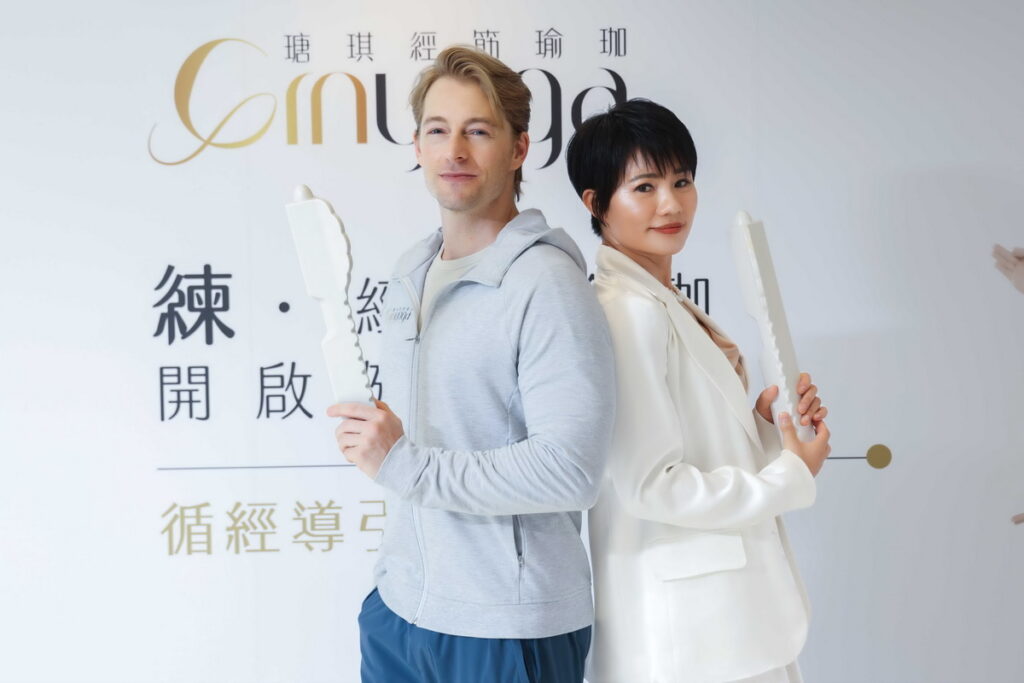 藝人法比歐與Ginyoga創辦人Gigi老師