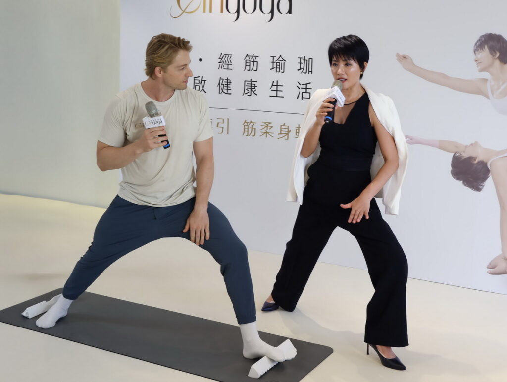 藝人法比歐與Ginyoga創辦人Gigi老師
