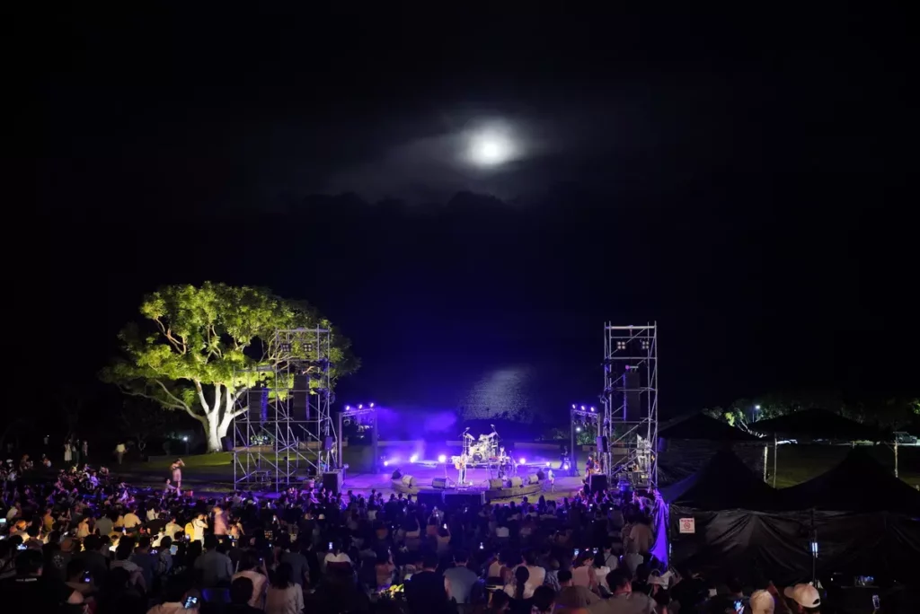 「月光‧海音樂會」,吸引來自海內外眾多樂迷與遊客熱情參與。