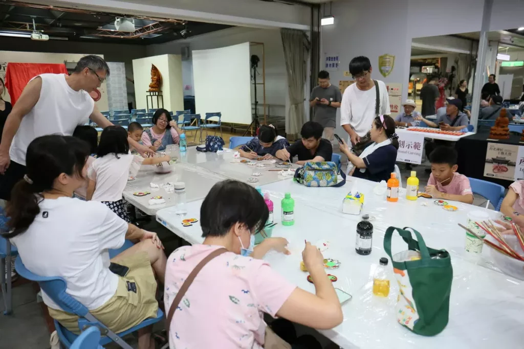 親子DIY吸引眾多民眾報名