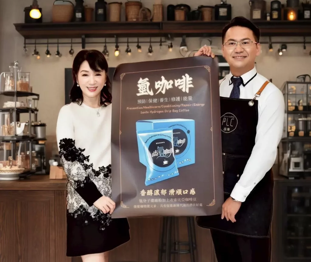 左到右 諸蕙媛/穎達開發總經理 陳慶錄/金牌咖啡師(照片提供:名德國際傳播有限公司 照片拍攝:湯敬全)