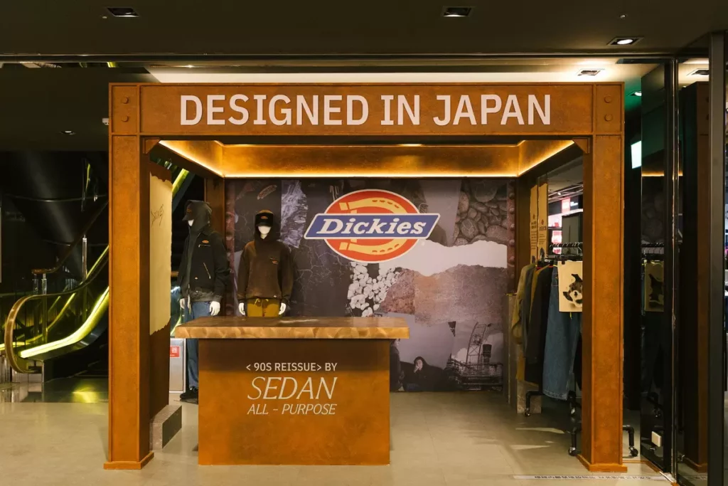 Dickies 日本設計系列，即日至10.12於台北新光三越A11推出「日式石洗，工裝銹色可穿」期間限定主題快閃店。