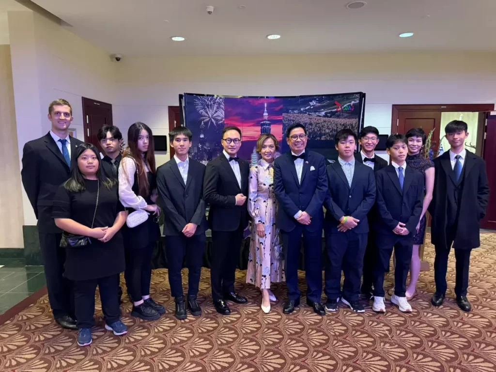 VIS師生榮幸受邀參加斯洛伐克的中華民國國慶酒會