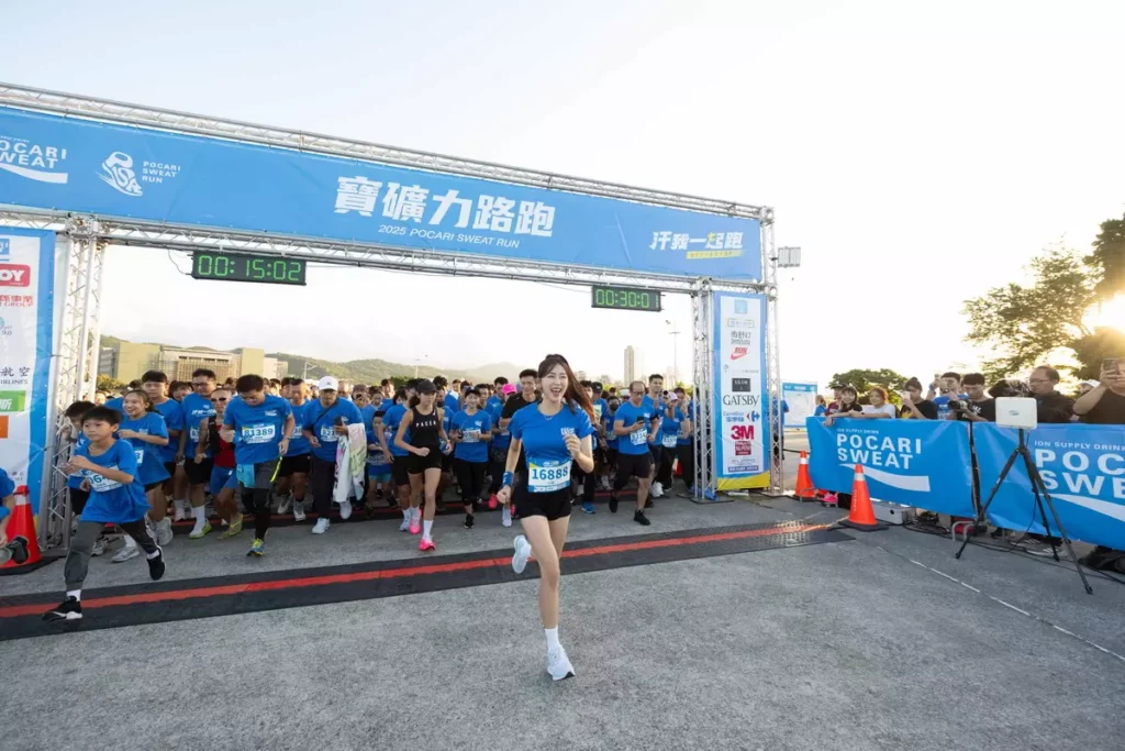 啦啦隊女神安芝儇將人生首跑獻給寶礦力路跑，並化身第七屆路跑大使，以滿滿熱情沿途為跑者送上最香最活力的應援