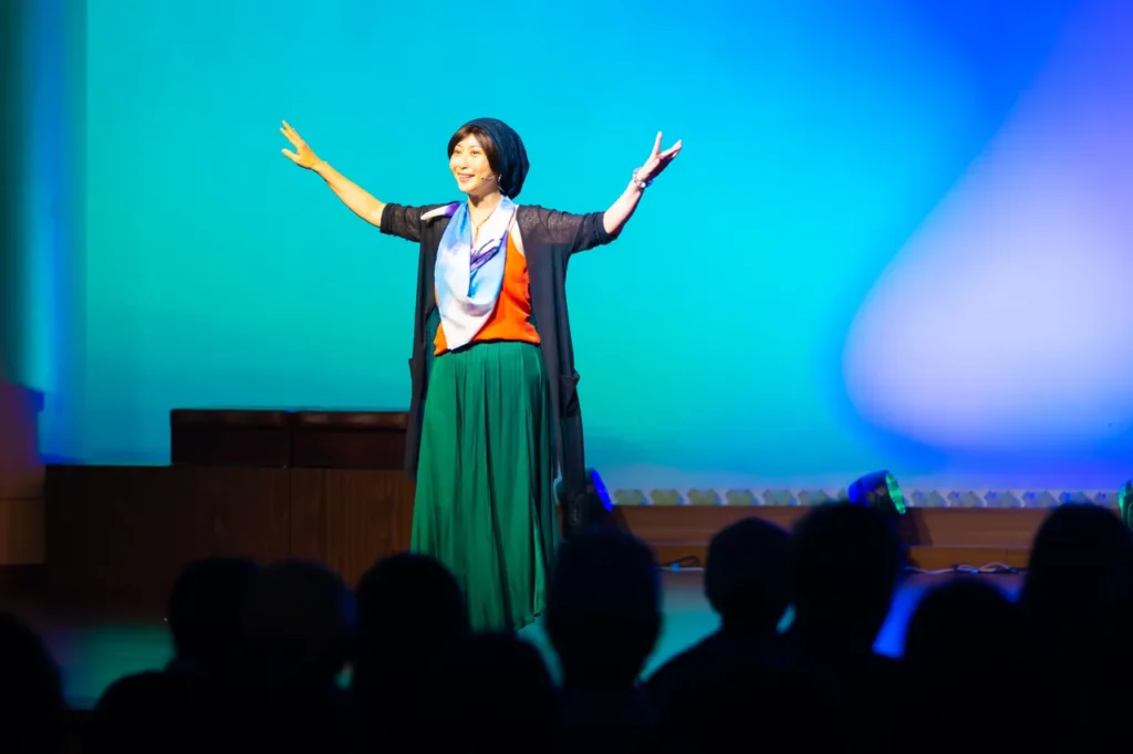 張嘉容導演:真正的療癒不是消除哀傷，而是學會與它共存，讓它成為我們生命故事中有意義的一章。