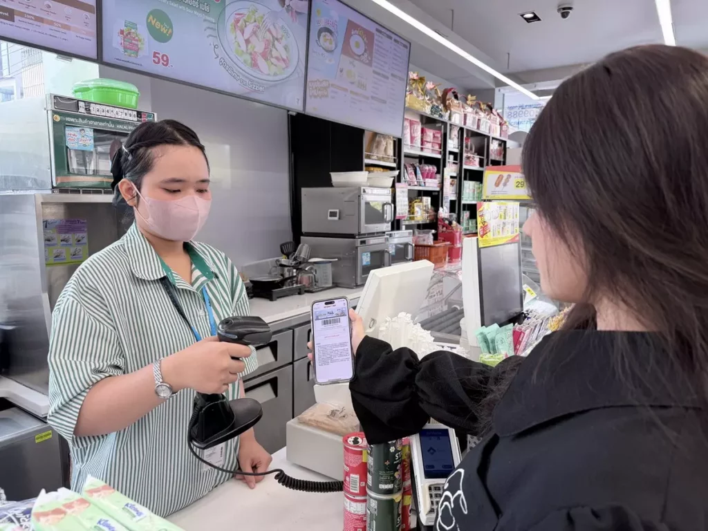 .uniopen會員到泰國超過15,000家7-ELEVEN消費都能累點，不用手動轉點數，系統次月就會自動轉換成OPENPOINT。