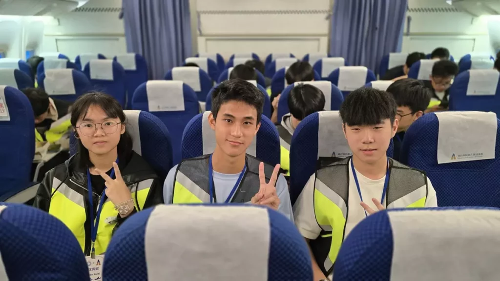 三位高中職學生分享實際體驗心得。(圖/陳惠玲攝影)