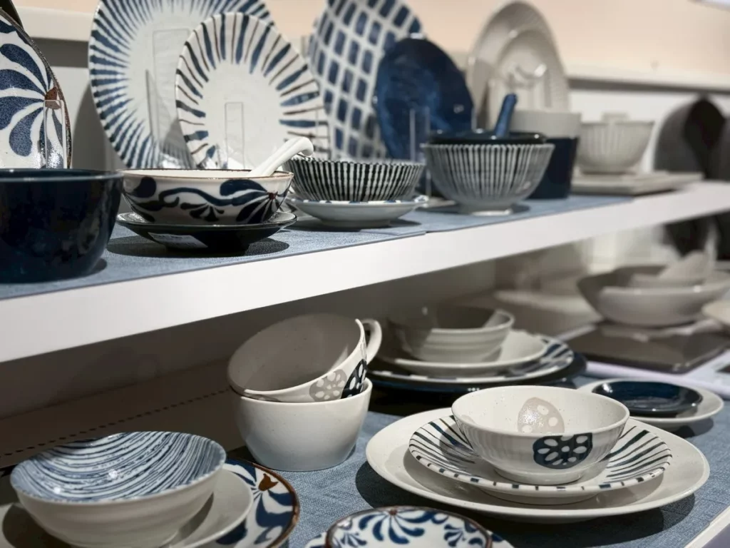 以輕量化設計減輕使用負擔，即使力氣較小的使用者，也能輕鬆拿取與操作