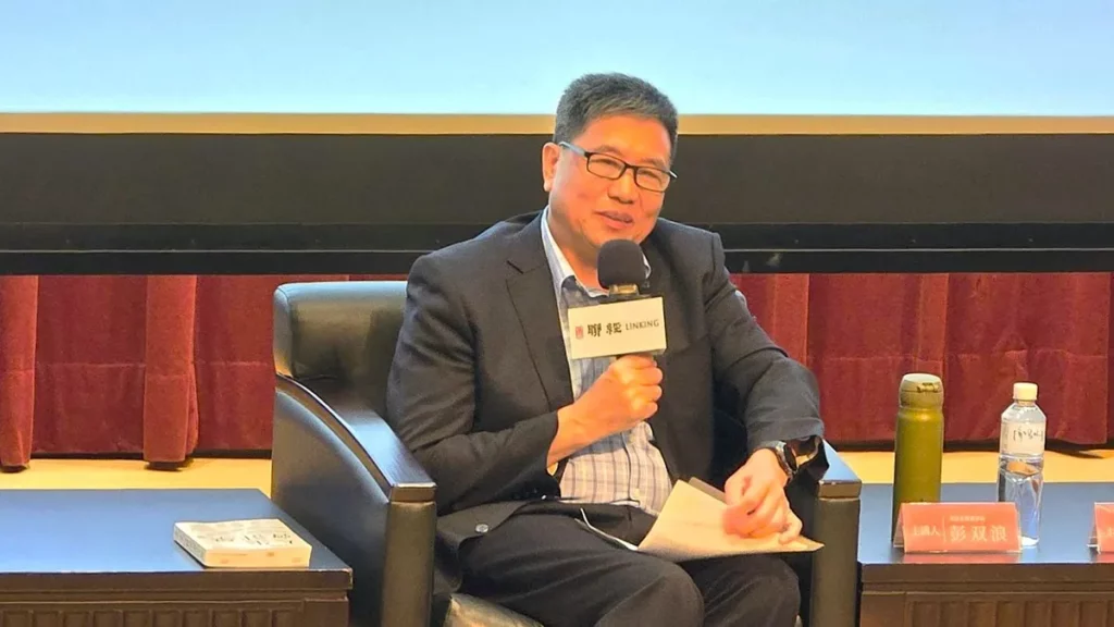 企業界傳奇人物彭双浪董事長針對其接掌公司後的轉型歷程,分享了深刻的經驗談。(圖/陳惠玲攝影)