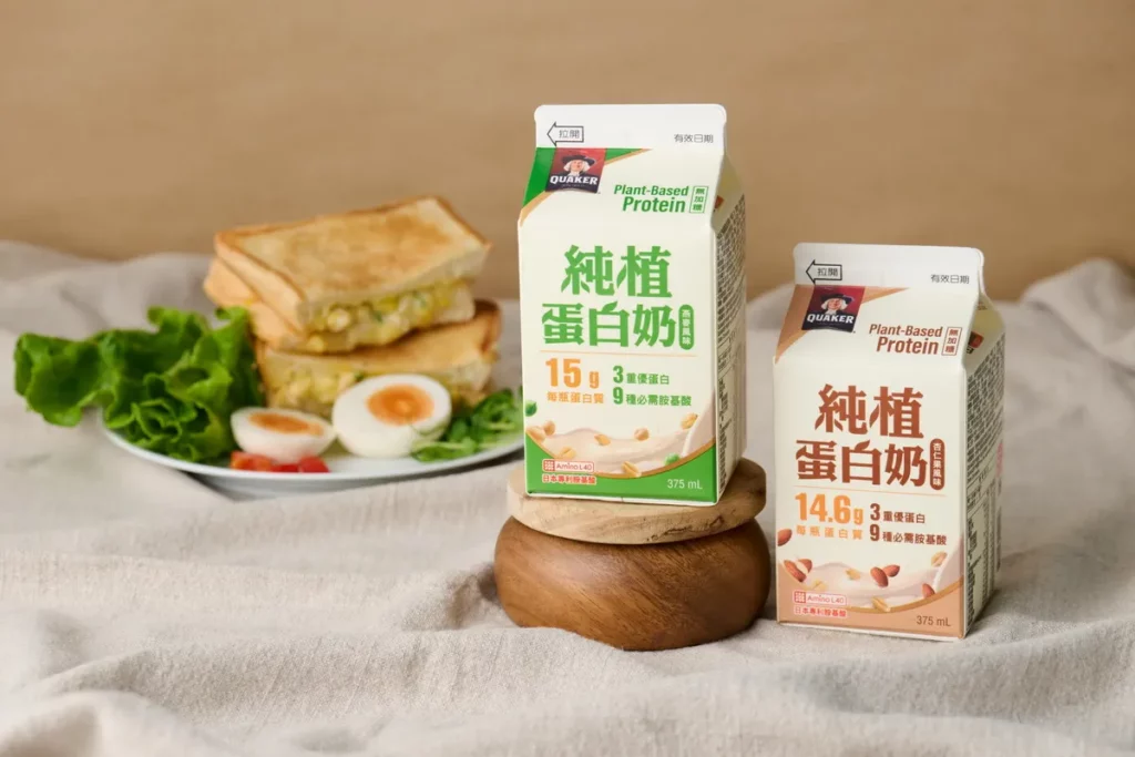 簡單早餐搭配純植蛋白奶，無需額外準備，也能補充蛋白質，讓日常飲食更輕鬆到位。（圖／佳格提供）