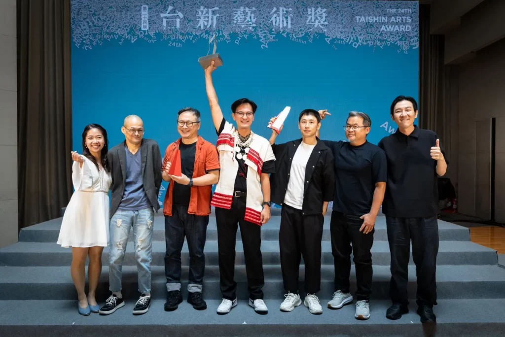 【第24屆台新藝術獎】三大獎得主揭曉 TAI身體劇場《qaqay》腳譜踏出土地的回聲 獲年度大獎