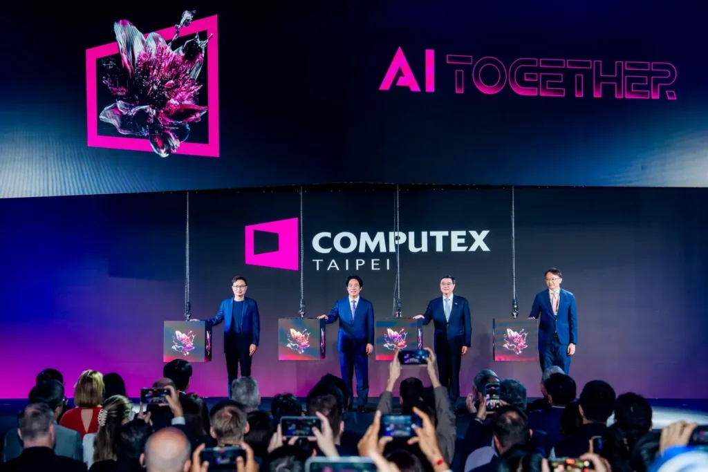 COMPUTEX 2026以「AI Together」為主題盛大揭幕，開幕儀式邀集重要產業領袖共同啟動展會，揭示AI創新、智慧運算與未來科技發展新篇章。