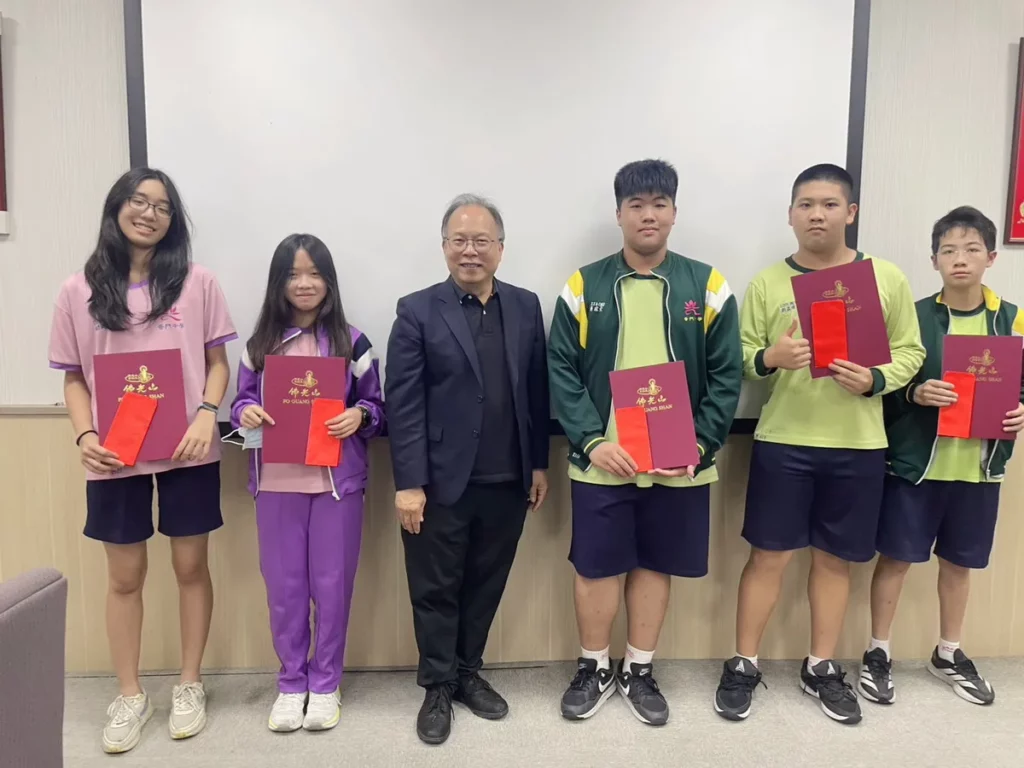 《三十而光｜目中有人計畫》，於2026年6月15日中午在普門中學舉行頒獎分享活動。