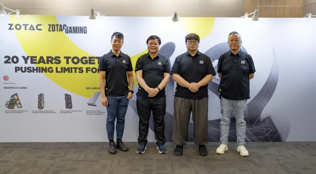 （左起）ZOTAC 行銷總監 Ernest Siu、GPU 伺服器部門總監 Davy Lam、顯示卡資深產品經理 Ming Chan、電腦與嵌入式系統產品總監 Jacky Huang
