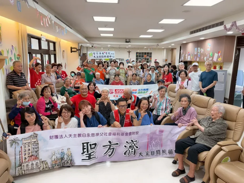 一年一約！明緯五度走進聖方濟安老院 探望老朋友