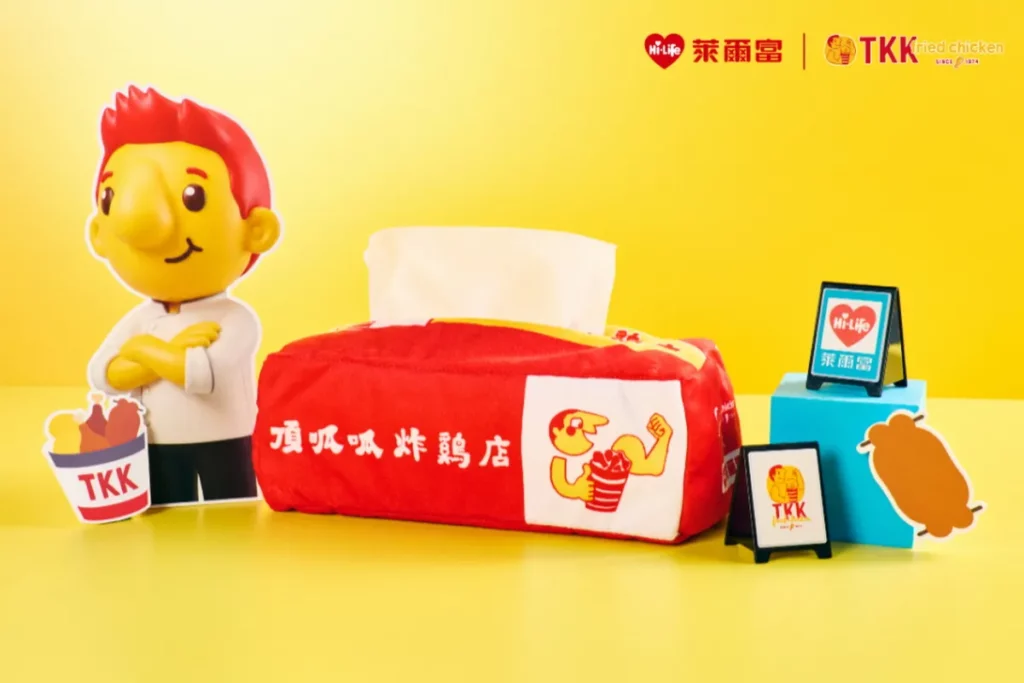 萊爾富同步推出頂呱呱限定加價購周邊。消費者於全店不限金額消費即可加購「復古餐盒衛生紙套」（加價購199元），以頂呱呱第一代野餐盒為設計理念，充滿濃濃懷舊氛圍