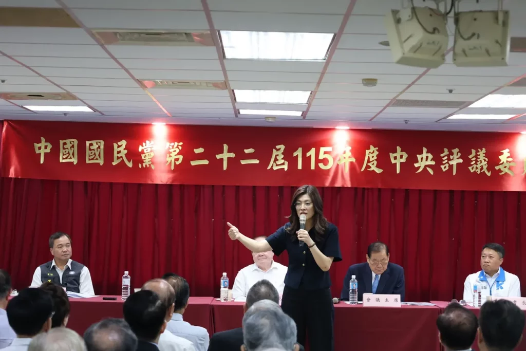 鄭麗文中評會宣示「羊群已成獅群」 以全代會與凱道20萬人為證 指向年底重點突破、2028奪回執政