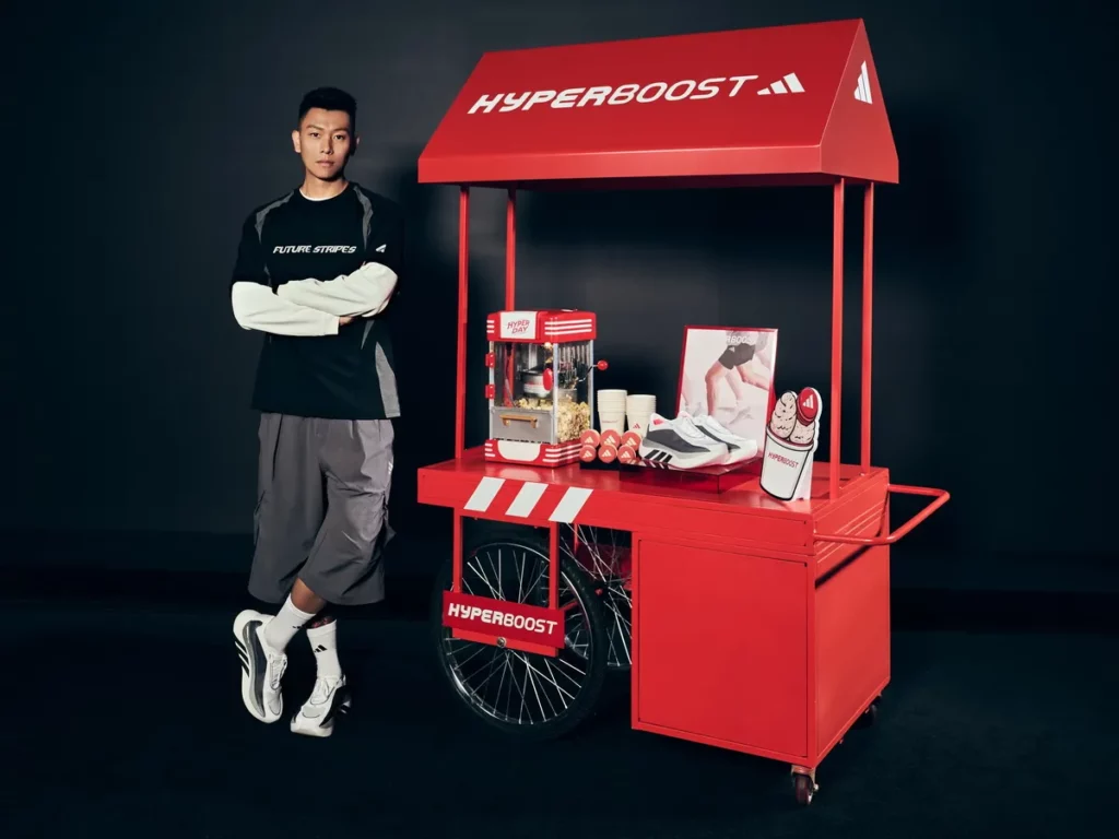 adidas攜手E.SO瘦子邀請跑者穿上HYERPBOOST感受回彈能量，開啟專屬HYPER RUN。