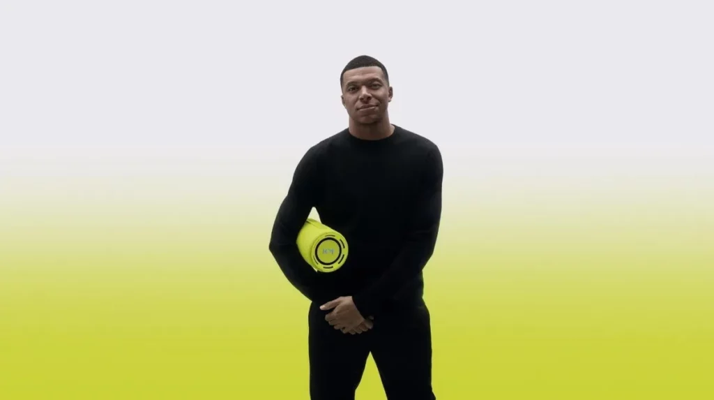 LOEWE 攜手足球巨星姆巴佩（Kylian Mbappé）推出 We. HEAR pro 聯名藍牙喇叭