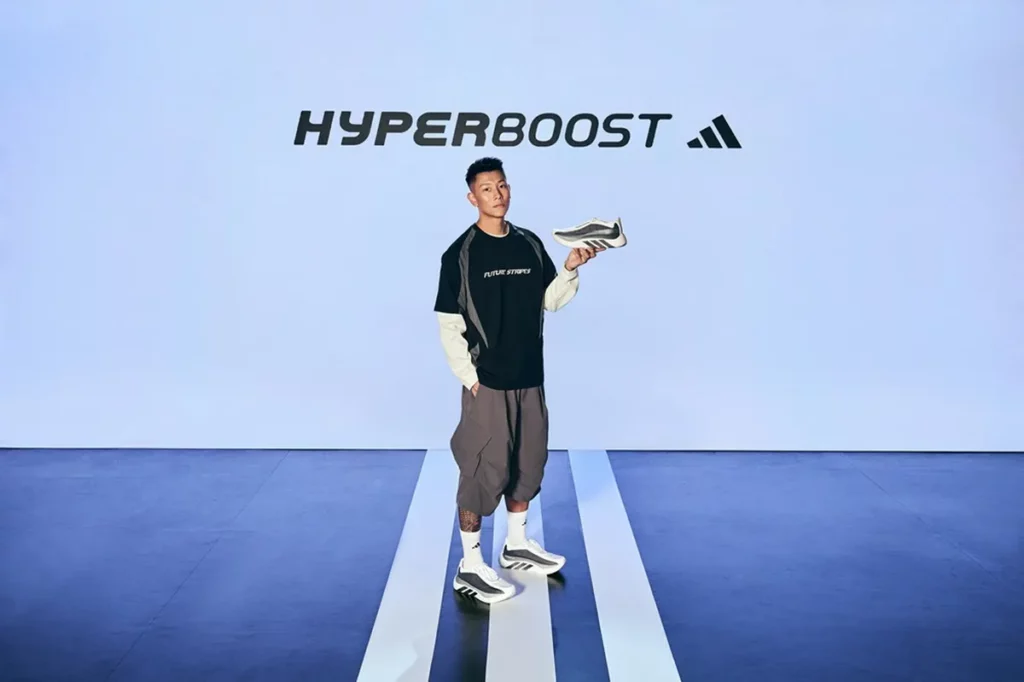 adidas推出HYPERBOOST EDGE，以超舒適、超回彈、超輕量性能重新定義跑步體驗。
