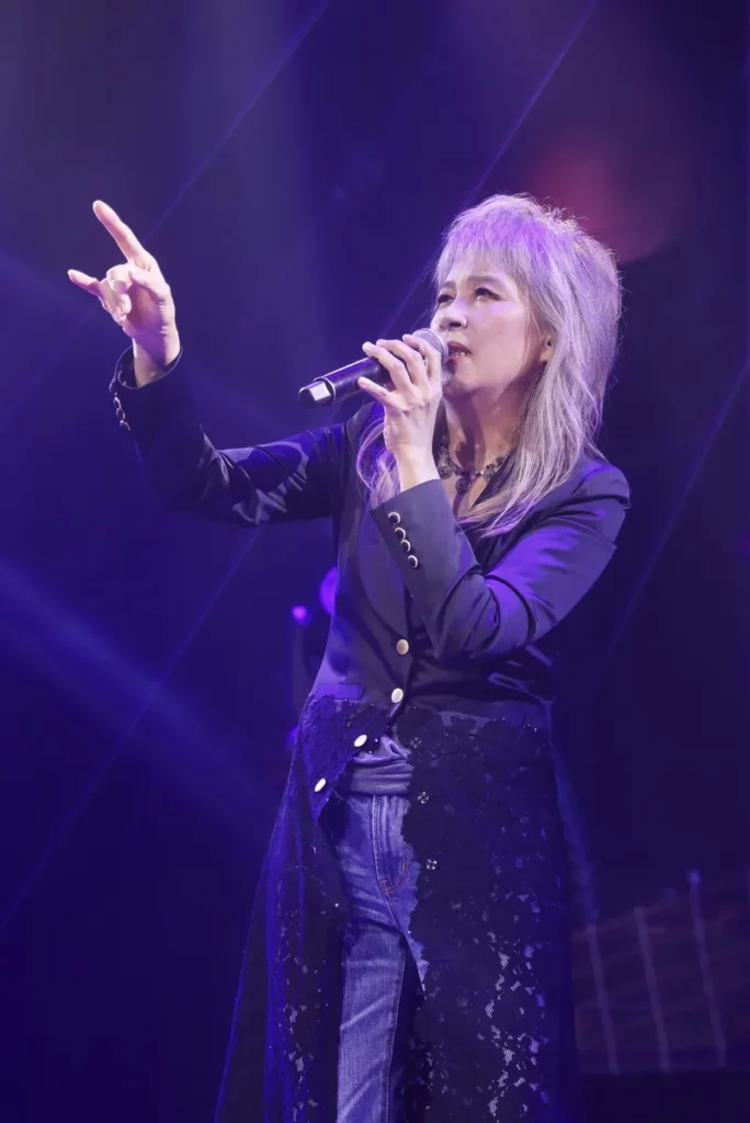 睽違13年再度站上個人演唱會舞台,曾淑勤昨晚(8日)選在父親節舉辦演唱會
