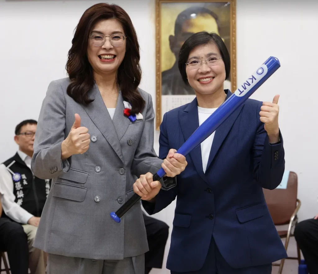 中常會移師新竹縣 鄭麗文訪美促成矽谷女力連線 全力喊話：高科技博士徐欣瑩是帶動台灣的火車頭