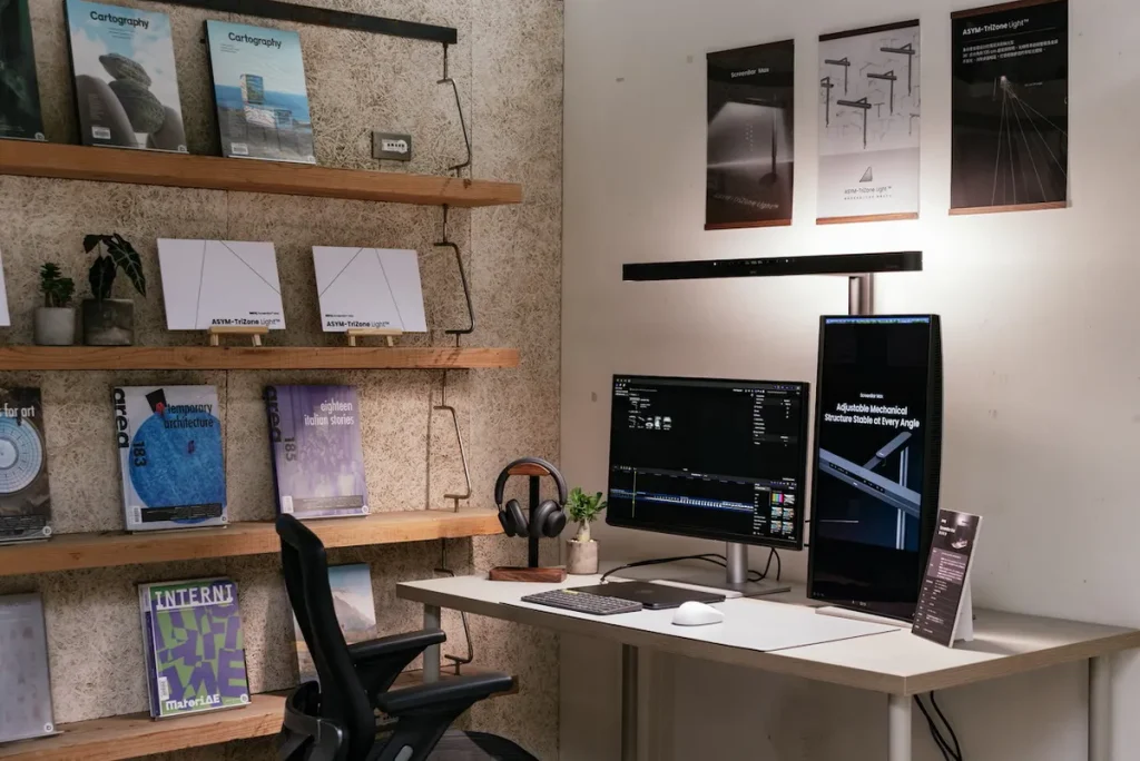 精算每一道光BenQ發表智慧照明全系列新品 從iMac桌面美學、雙螢幕工作到慢生活閱讀，重新定義現代生活照明