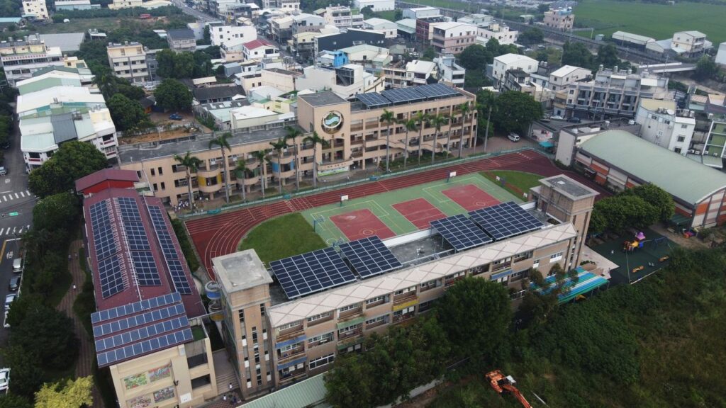 台中太陽光電裝置容量達975MW   為108年9月底的4.5倍 朝1GW里程碑邁進