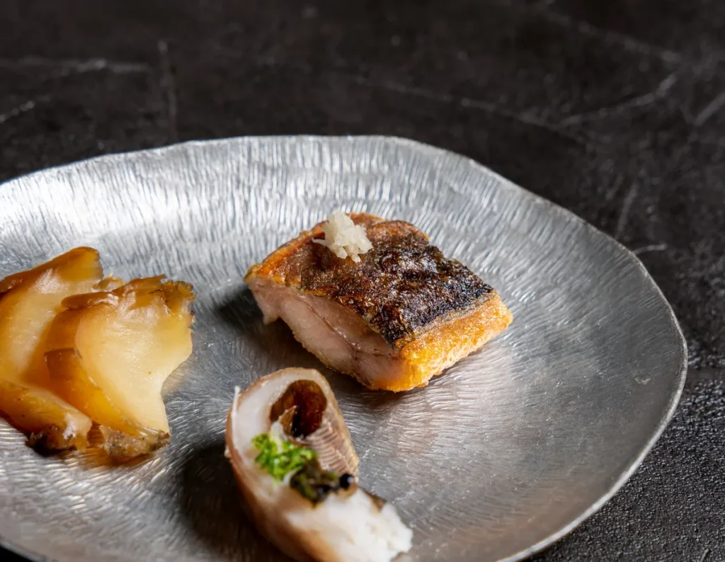 金度潤主廚將充滿台灣特色的食材，重解為富有韓國風味的宮廷料理。