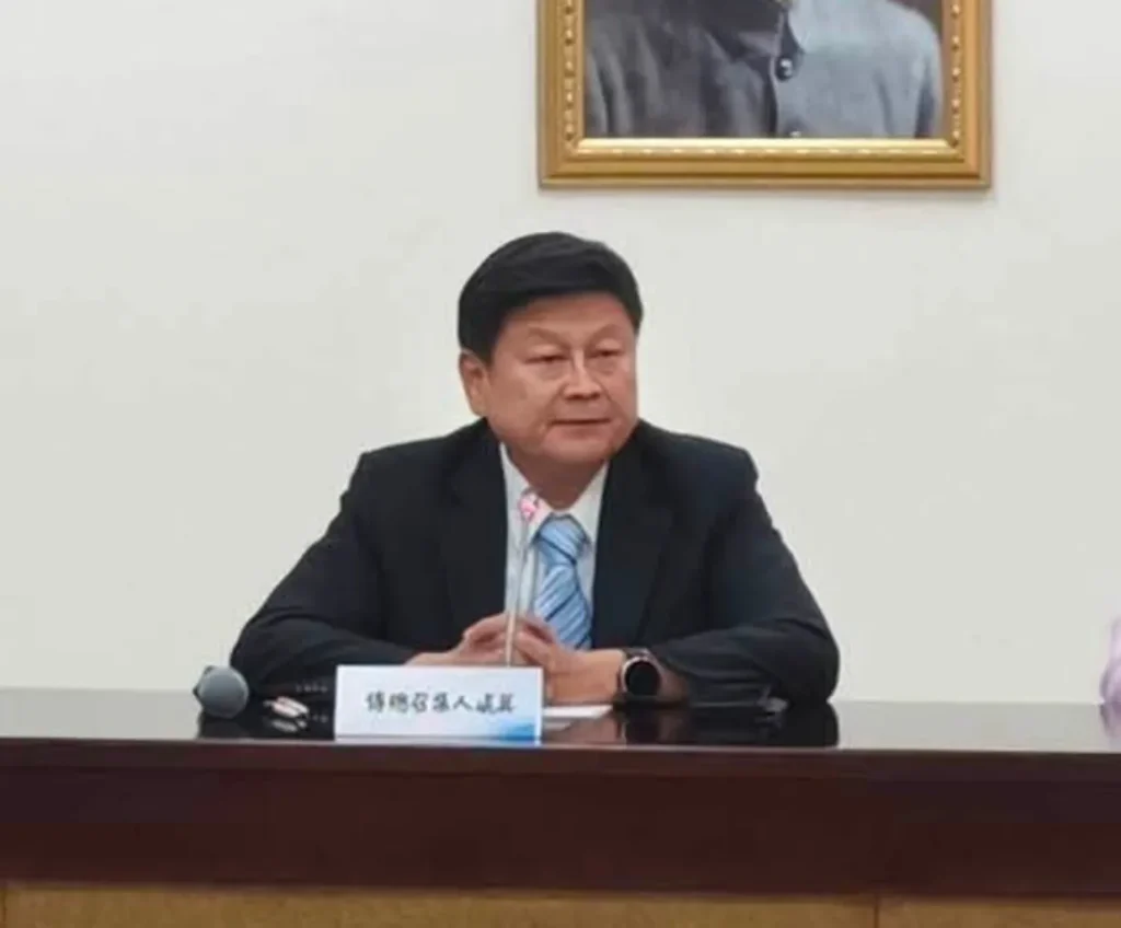 傅崐萁中秋節宣告：新會期第一優先拚普發2萬 加碼叫牌賴清德1萬 洪孟楷：財政有餘裕就應還錢於民