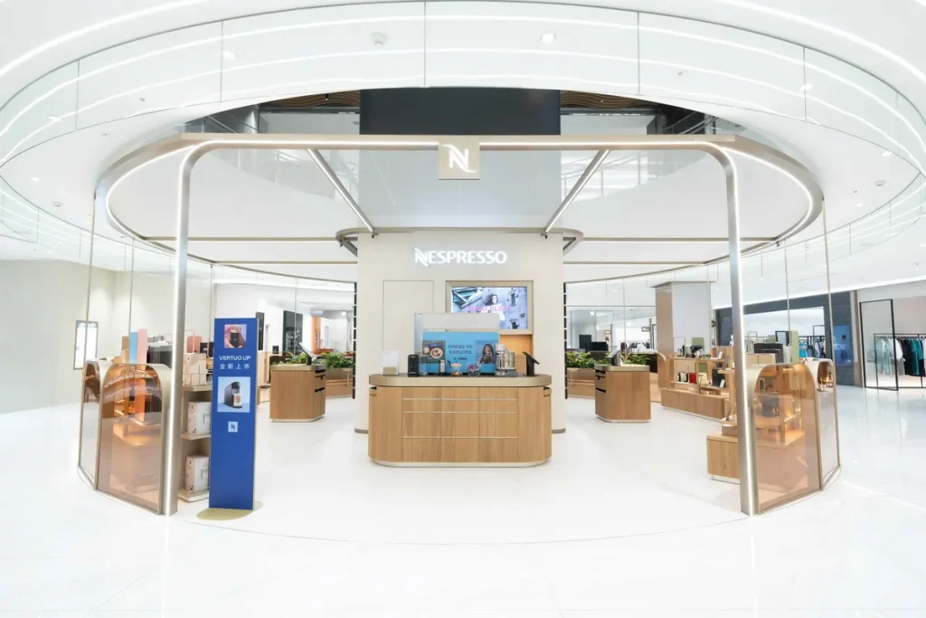 全球首家！Nespresso「大巨蛋啡凡概念店」盛大開幕 個人化刻字服務與啡凡限定拉花 打造360°全方位精品咖啡體驗