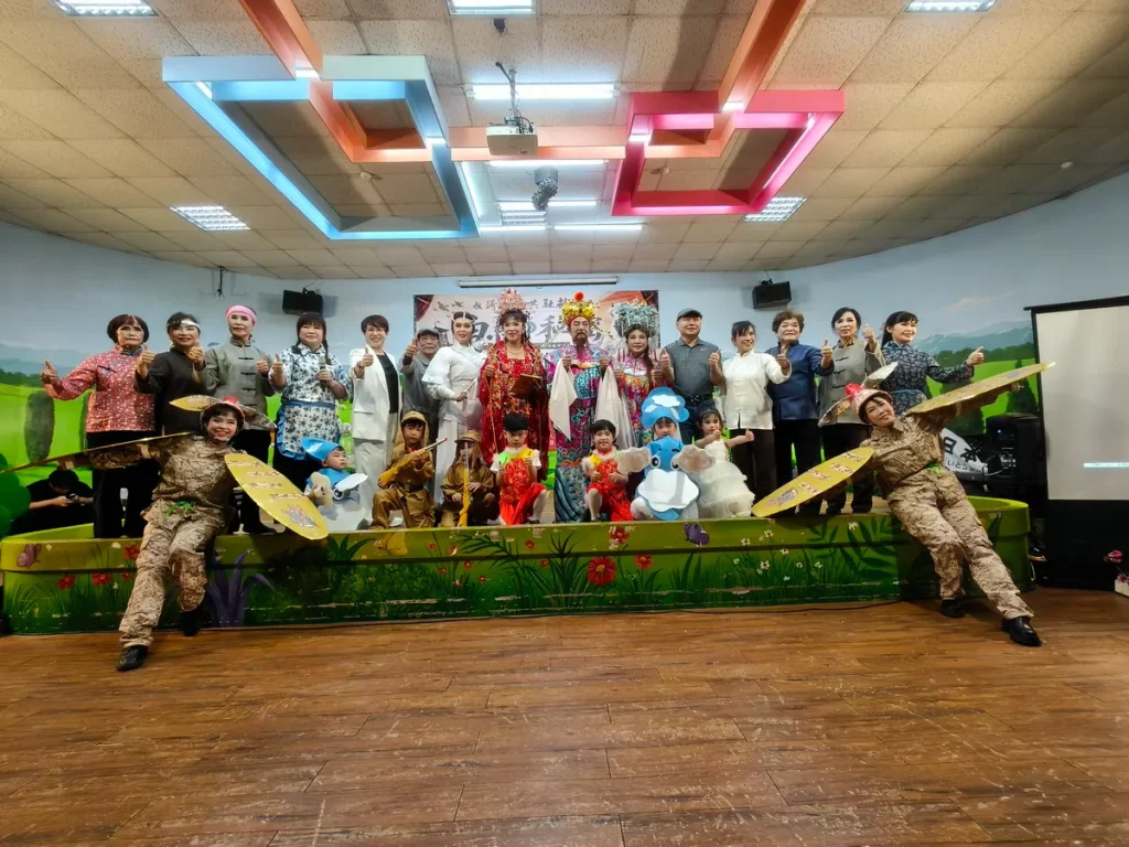 中庄社區發展協會9月2日假勵志幼兒園體育館舉辦中庄社區文化成果發表會，以「白馬傳奇」為故事主軸，推出文化劇場《白馬的秘密》