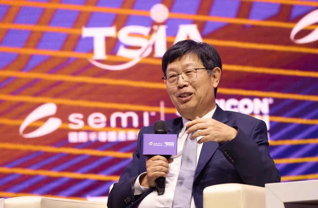 台灣區電機電子工業同業公會（TEEMA）暨鴻海科技集團董事長劉揚偉